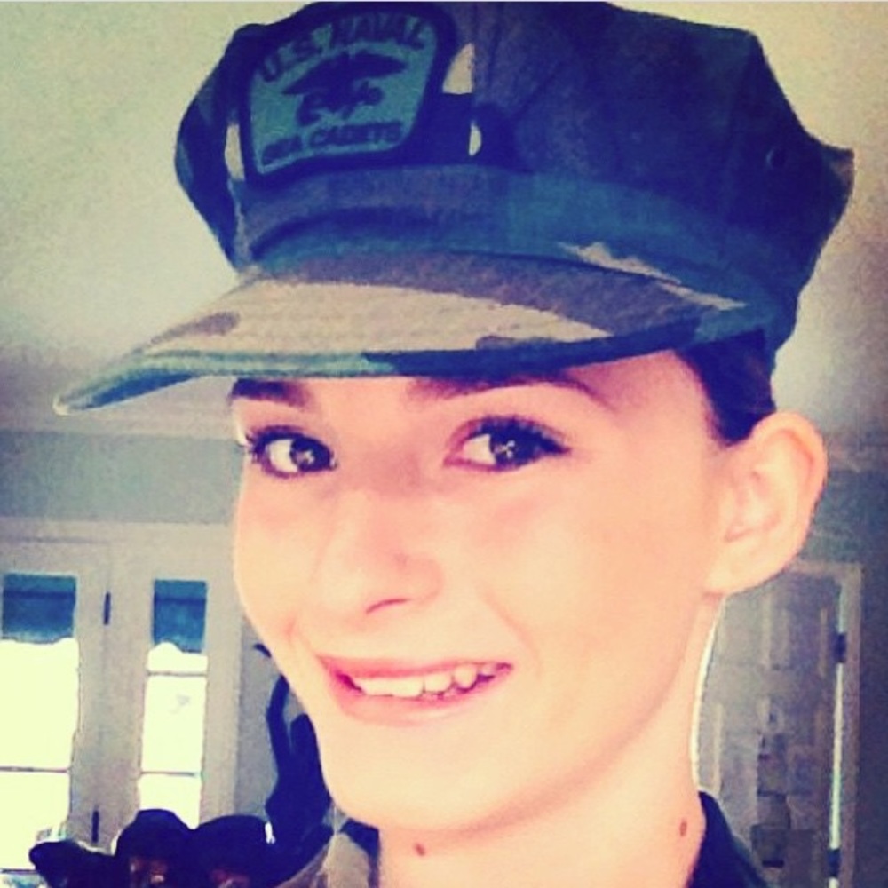 Meet your Posher, Hannah